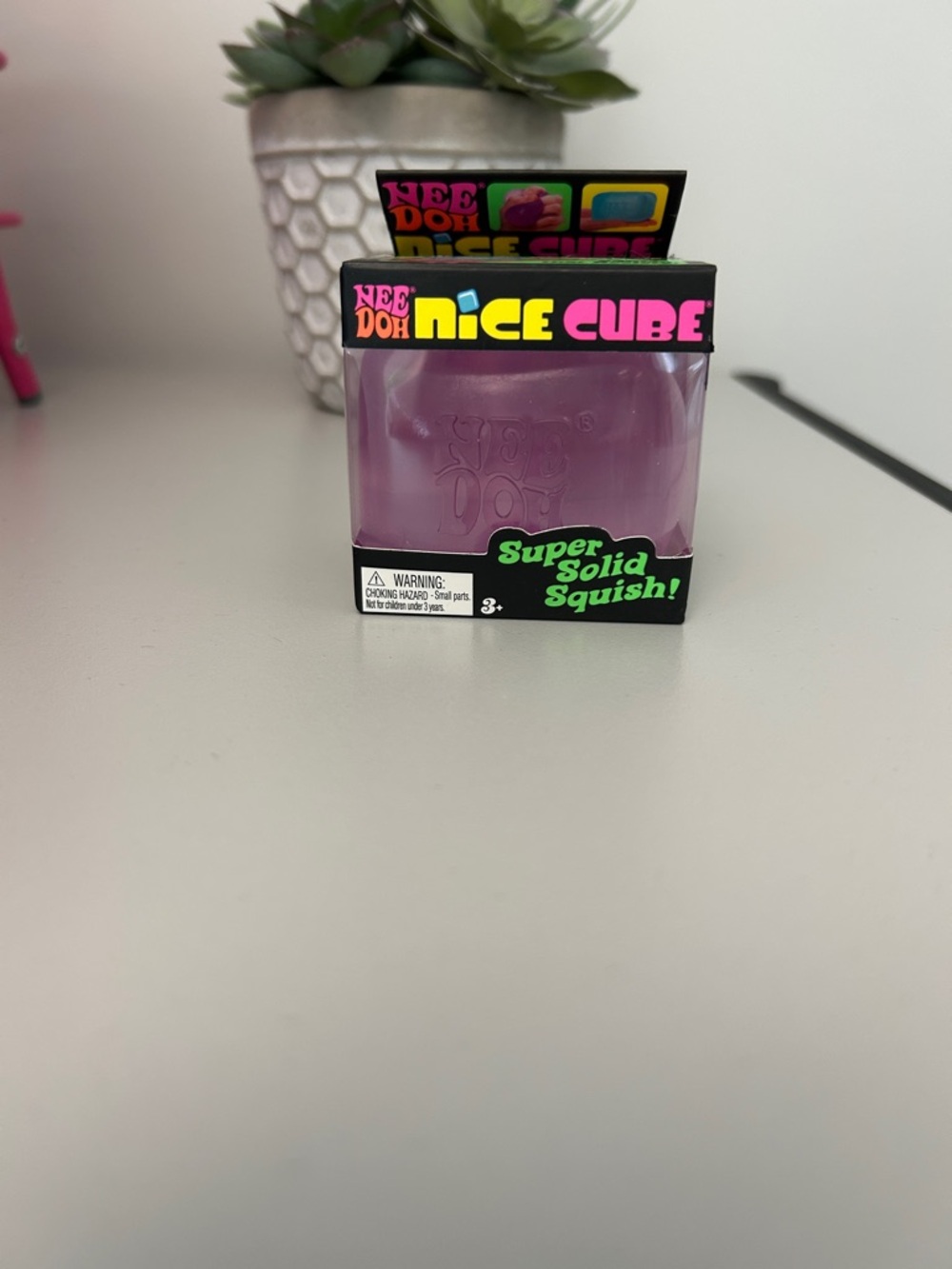 Nice Cube Super Solid Squish - Purple